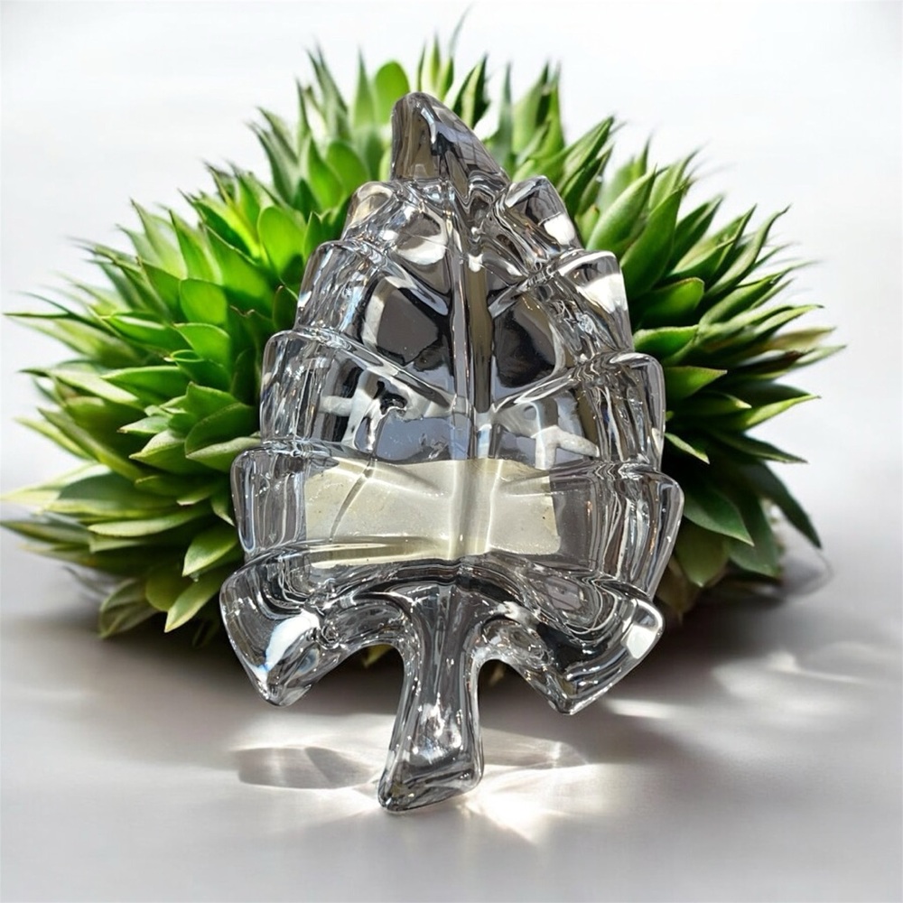 Vintage Unique Crystal Glass Leaf Dish 24% Lead Crystal Trinket Dish Yugoslavia - Picture 2 of 3